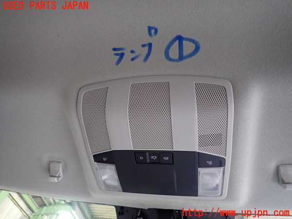 2UPJ-25046411]エクリプスクロス PHEV(GL3W)ルームランプ1 (真中 1列目) 中古_m0001.jpg