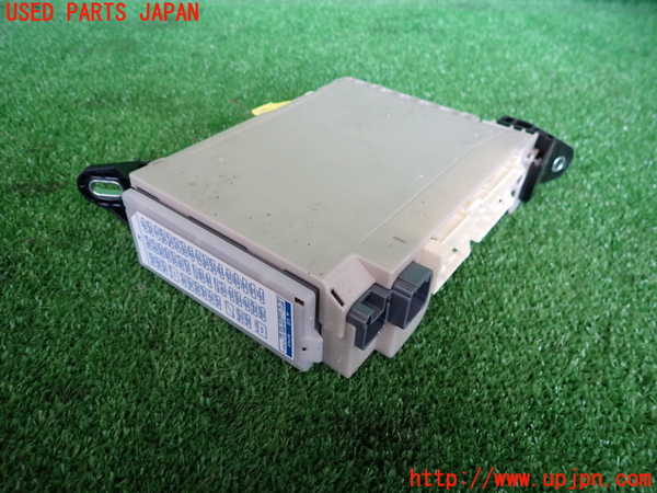 2UPJ-25056743]クラウン アスリート(GRS210)ヒューズボックス3 中古_m0002.jpg