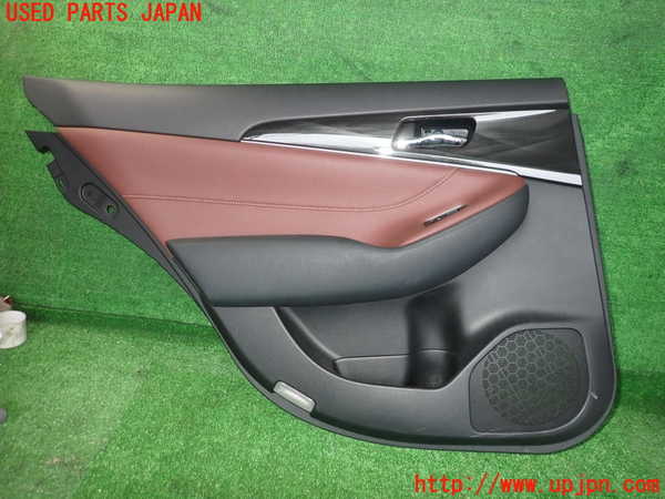 2UPJ-25051324]クラウン アスリート(GRS210)左後ドア内張り 中古_m0001.jpg