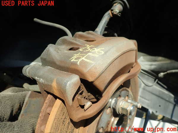 2UPJ-25064080]アルテッツァ(GXE10)右フロントキャリパー 中古_m0001.jpg