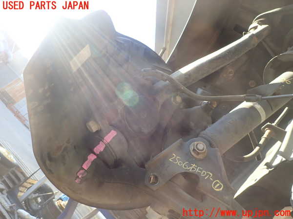 2UPJ-25064290]アルテッツァ(GXE10)右フロントナックルハブ 中古_m0002.jpg