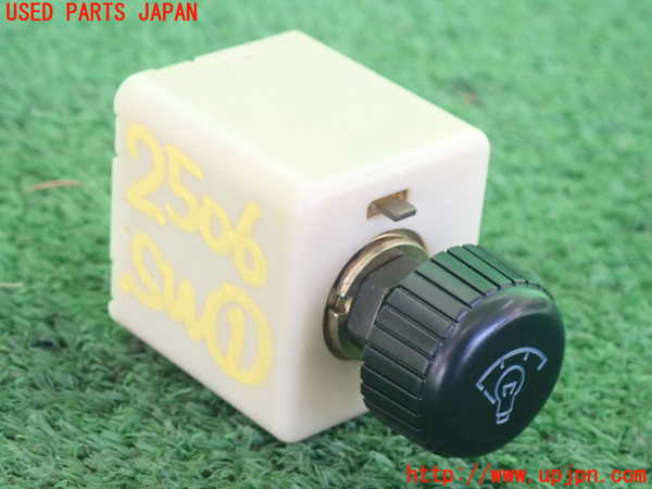 2UPJ-25066306]アルテッツァ(GXE10)スイッチ1 (メーター照度) 中古_m0001.jpg