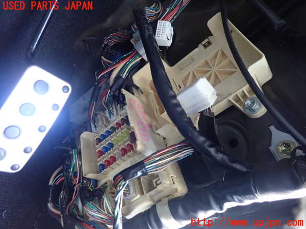 2UPJ-25066741]アルテッツァ(GXE10)ヒューズボックス1 中古_m0001.jpg