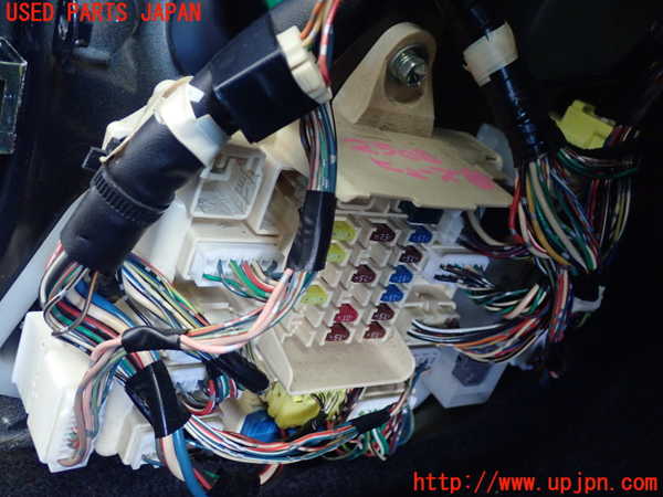 2UPJ-25066742]アルテッツァ(GXE10)ヒューズボックス2 中古_m0001.jpg