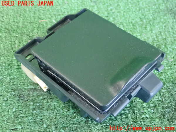 2UPJ-25067821]アルテッツァ(GXE10)灰皿1 中古_m0001.jpg