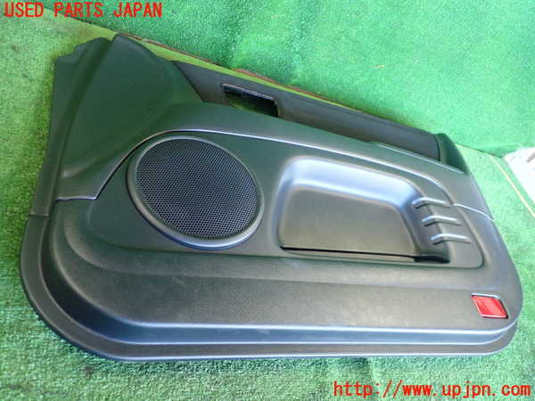 2UPJ-25061234]アルテッツァ(GXE10)右前ドア内張り 中古_m0003.jpg