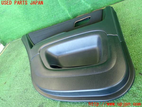 2UPJ-25061324]アルテッツァ(GXE10)左後ドア内張り 中古_m0003.jpg