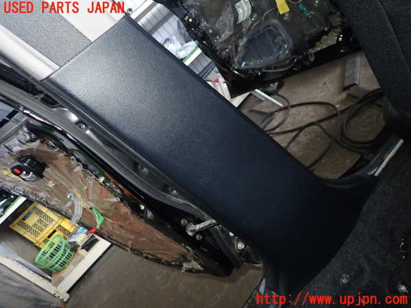2UPJ-25067670]アルテッツァ(GXE10)左センターピラートリム 中古_m0003.jpg