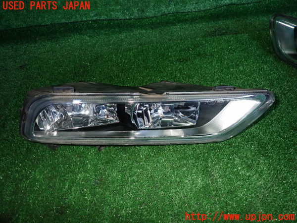 2UPJ-25071180]VW パサート(Passat) ヴァリアント(Variant)(3CCAX)右フォグ 中古_m0001.jpg