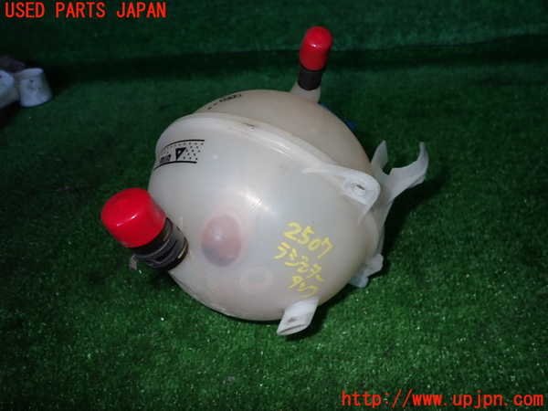 2UPJ-25072410]VW パサート(Passat) ヴァリアント(Variant)(3CCAX)ラジエータータンク 中古_m0002.jpg