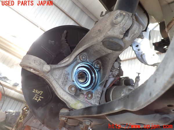 2UPJ-25074295]VW パサート(Passat) ヴァリアント(Variant)(3CCAX)左フロントナックルハブ 中古_m0001.jpg