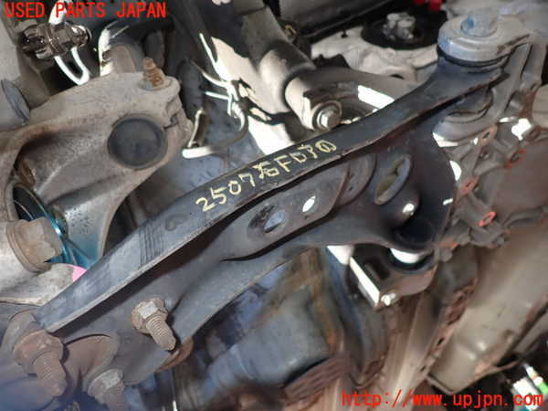2UPJ-25075176]VW パサート(Passat) ヴァリアント(Variant)(3CCAX)右フロントロアアーム1 中古_m0001.jpg