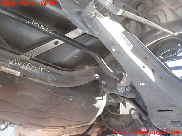 2UPJ-25075295]VW パサート(Passat) ヴァリアント(Variant)(3CCAX)リアメンバー 中古_m0002.jpg