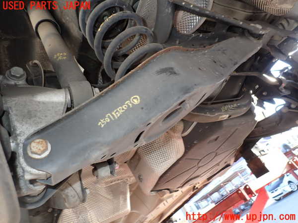 2UPJ-25075226]VW パサート(Passat) ヴァリアント(Variant)(3CCAX)左リアロアアーム1 中古_m0001.jpg