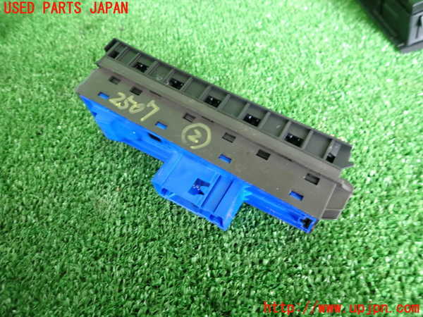 2UPJ-25076307]VW パサート(Passat) ヴァリアント(Variant)(3CCAX)スイッチ2 (アイドリングストップOFF) 中古_m0002.jpg