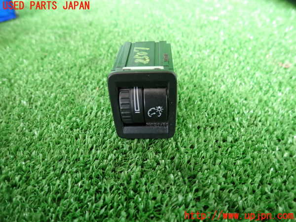 2UPJ-25076308]VW パサート(Passat) ヴァリアント(Variant)(3CCAX)スイッチ3 (メーター照度) 中古_m0001.jpg