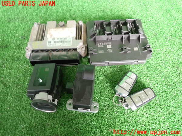 2UPJ-25076110]VW パサート(Passat) ヴァリアント(Variant)(3CCAX)エンジンコンピューター 中古_m0001.jpg