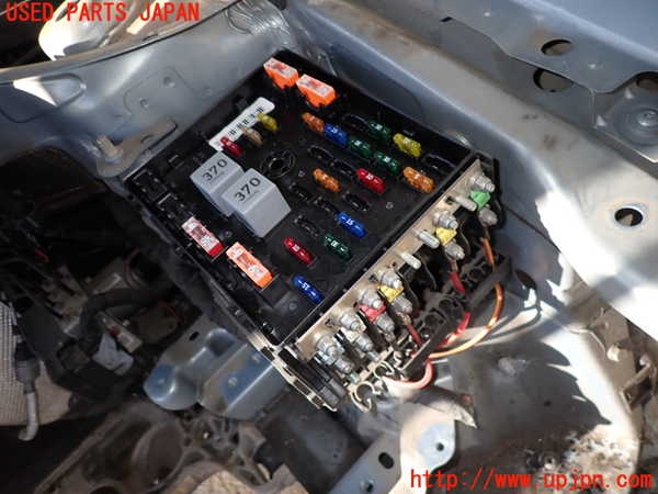 2UPJ-25076741]VW パサート(Passat) ヴァリアント(Variant)(3CCAX)ヒューズボックス1 中古_m0002.jpg