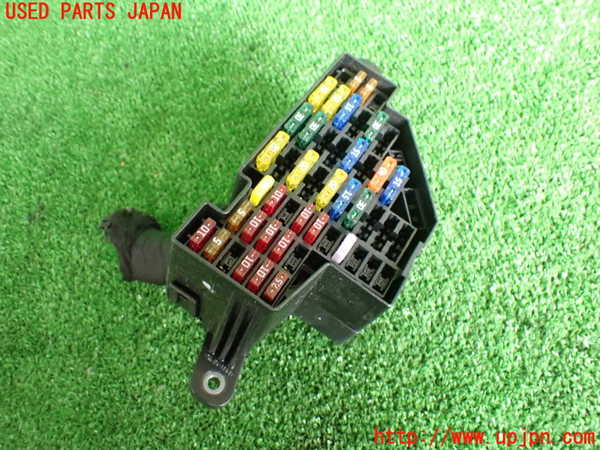 2UPJ-25076742]VW パサート(Passat) ヴァリアント(Variant)(3CCAX)ヒューズボックス2 中古_m0001.jpg