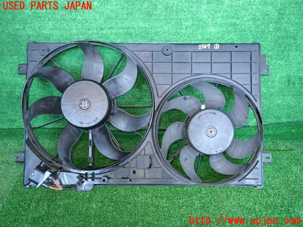 2UPJ-25076836]VW パサート(Passat) ヴァリアント(Variant)(3CCAX)電動ファン1 中古_m0001.jpg