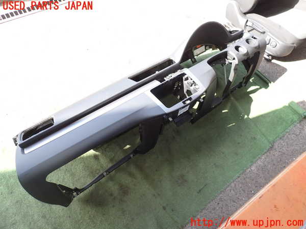 2UPJ-25077505]VW パサート(Passat) ヴァリアント(Variant)(3CCAX)ダッシュボード 中古_m0002.jpg
