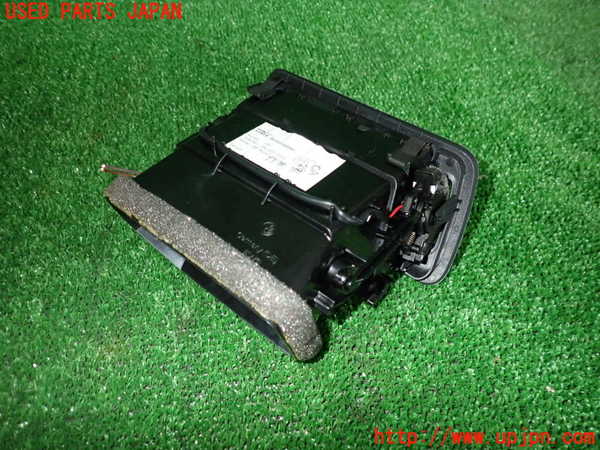 2UPJ-25077528]VW パサート(Passat) ヴァリアント(Variant)(3CCAX)エアコン吹き出し口3 (左) 中古_m0002.jpg