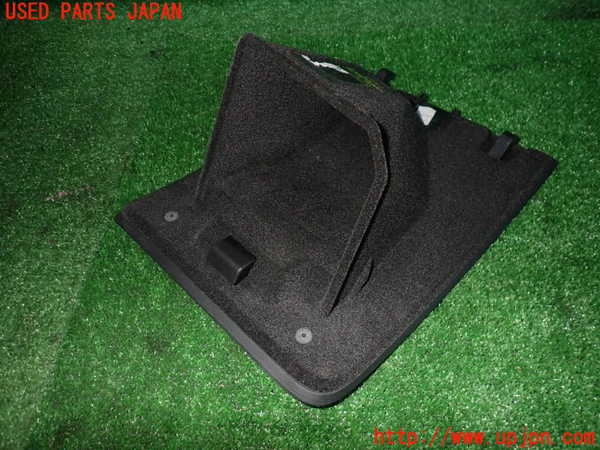 2UPJ-25077841]VW パサート(Passat) ヴァリアント(Variant)(3CCAX)小物入れ1 中古_m0002.jpg