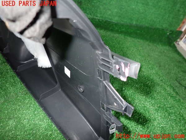 2UPJ-25077670]VW パサート(Passat) ヴァリアント(Variant)(3CCAX)左センターピラートリム 中古_m0004.jpg