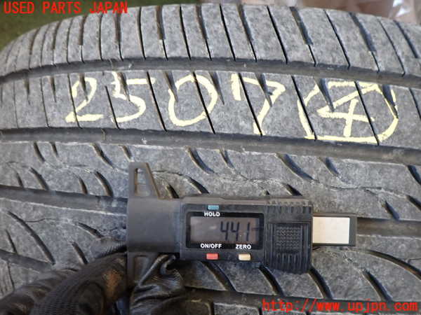 2UPJ-25079034]VW パサート(Passat) ヴァリアント(Variant)(3CCAX)タイヤ　ホイール　1本④ 215/55R16 中古_m0002.jpg