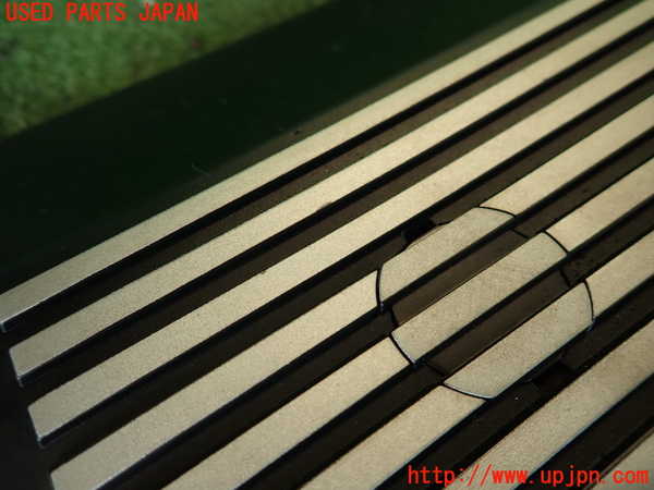 2UPJ-25082160]BMW X3(PA25)エンジンアッパーカバー 中古 【E83】_m0002.jpg