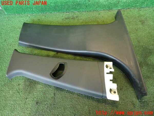 2UPJ-25087665]BMW X3(PA25)右センターピラートリム 中古 【E83】_m0001.jpg