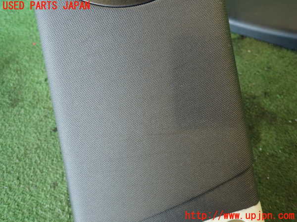 2UPJ-25087665]BMW X3(PA25)右センターピラートリム 中古 【E83】_m0003.jpg