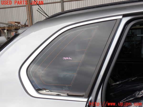 2UPJ-25091380]BMW X5(ZV30S)右クォーターガラス (43R-000137 M35T2) 中古 E70_m0001.jpg