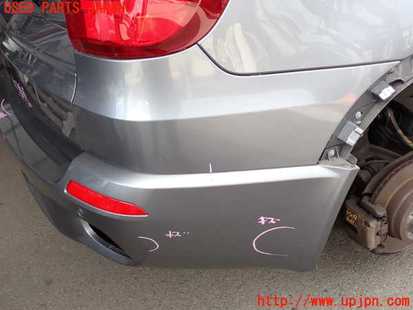 2UPJ-25091610]BMW X5(ZV30S)リアバンパー 中古 E70_m0002.jpg