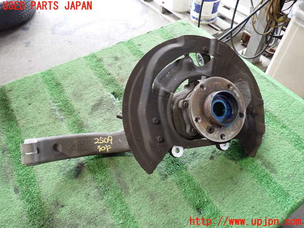 2UPJ-25094290]BMW X5(ZV30S)右フロントナックルハブ 中古 E70_m0001.jpg