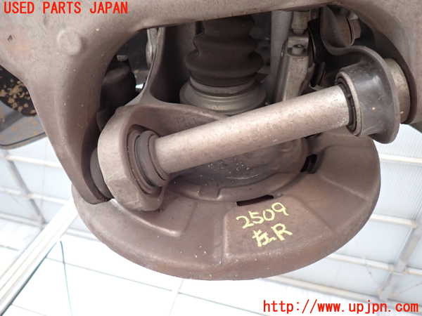 2UPJ-25094305]BMW X5(ZV30S)左リアナックルハブ 中古 E70_m0002.jpg