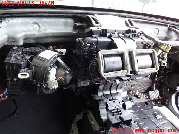 2UPJ-25096081]BMW X5(ZV30S)エバポレーター1 中古 E70_m0001.jpg
