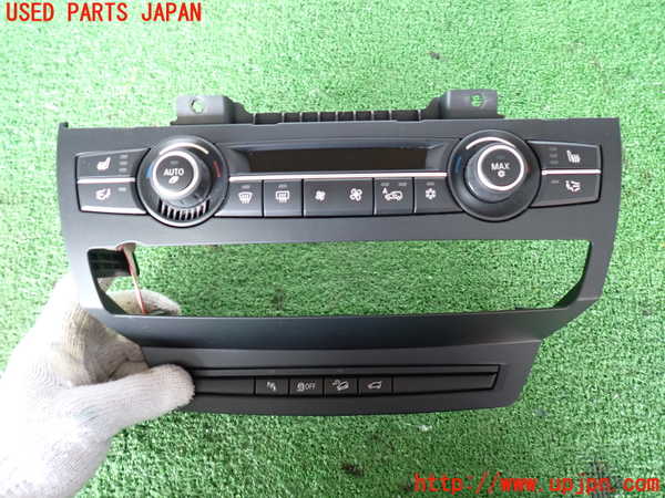 2UPJ-25096066]BMW X5(ZV30S)エアコンスイッチ1 中古 E70_m0001.jpg