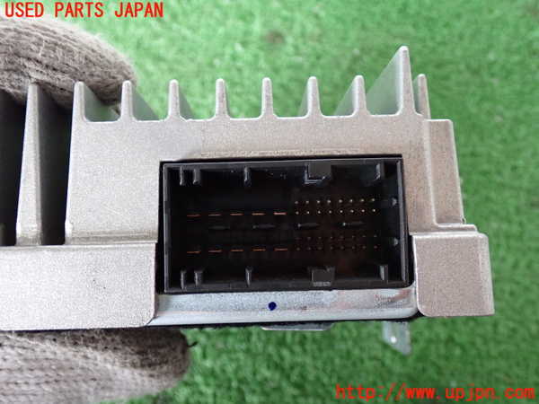 2UPJ-25096525]BMW X5(ZV30S)アンプ 中古 E70_m0002.jpg