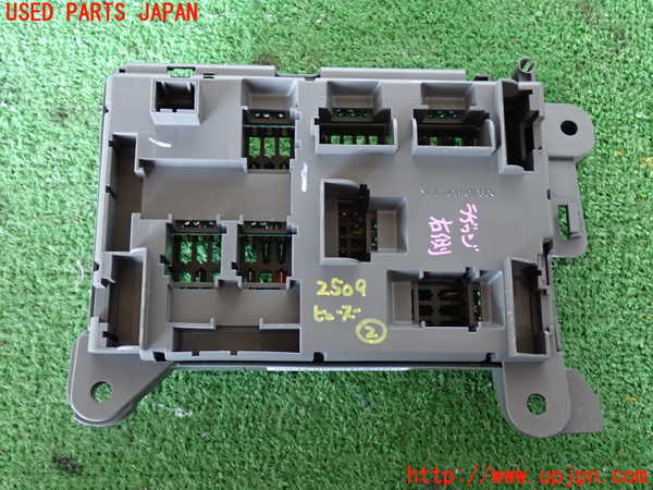 2UPJ-25096742]BMW X5(ZV30S)ヒューズボックス2 中古 E70_m0003.jpg