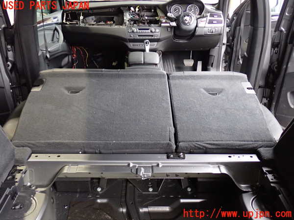 2UPJ-25097385]BMW X5(ZV30S)リアシート 中古 E70_m0004.jpg