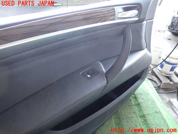 2UPJ-25091264]BMW X5(ZV30S)左前ドア内張り 中古 E70_m0004.jpg