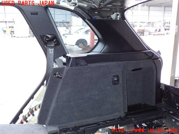 2UPJ-25097675]BMW X5(ZV30S)右リアピラートリム 中古 E70_m0001.jpg