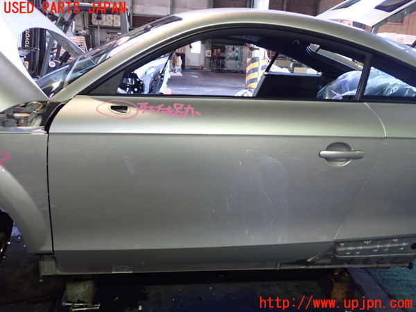 2UPJ-25111260]アウディ・TT クーペ(8JBUBF)左ドア 中古(43R-000470 M41)_m0001.jpg