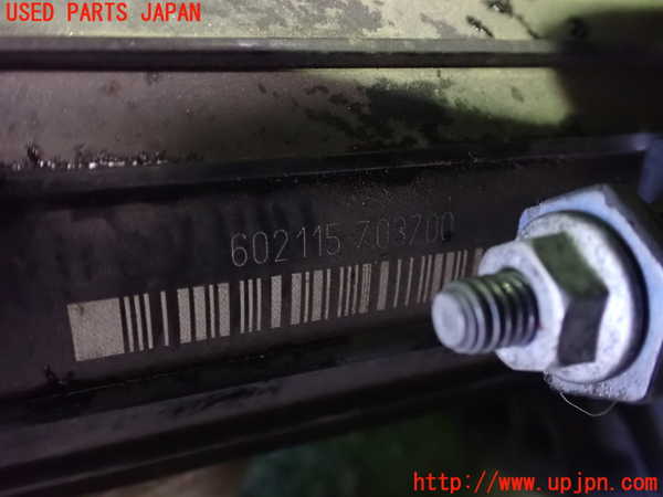 2UPJ-25112590]アウディ・TT クーペ(8JBUBF)エアポンプ 中古_m0003.jpg