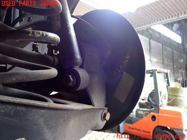 2UPJ-25114300]アウディ・TT クーペ(8JBUBF)右リアナックルハブ 中古_m0001.jpg