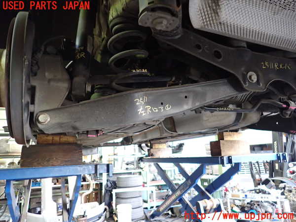 2UPJ-25115226]アウディ・TT クーペ(8JBUBF)左リアロアアーム1 中古_m0001.jpg