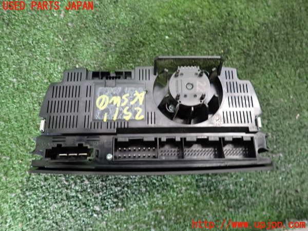 2UPJ-25116066]アウディ・TT クーペ(8JBUBF)エアコンスイッチ1 中古_m0002.jpg