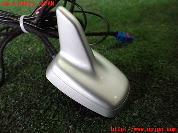 2UPJ-25116550]アウディ・TT クーペ(8JBUBF)アンテナ 中古_m0002.jpg