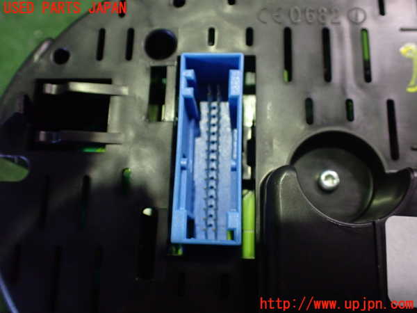 2UPJ-25116170]アウディ・TT クーペ(8JBUBF)スピードメーター 中古_m0004.jpg